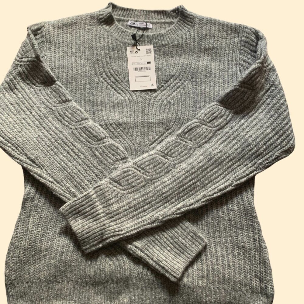 ZARA SOFT CABLE KNIT JUMPER